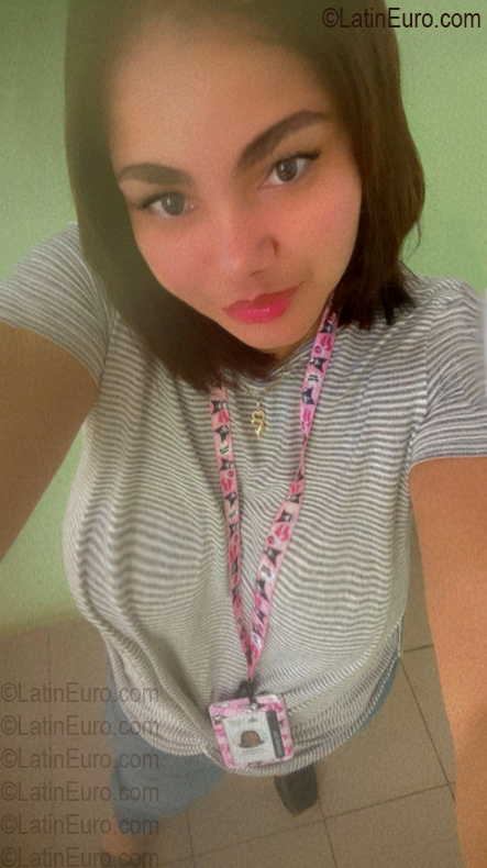 Date this cute Dominican Republic girl Evelina from Santo Domingo DO57360